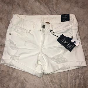 white American Eagle shorts